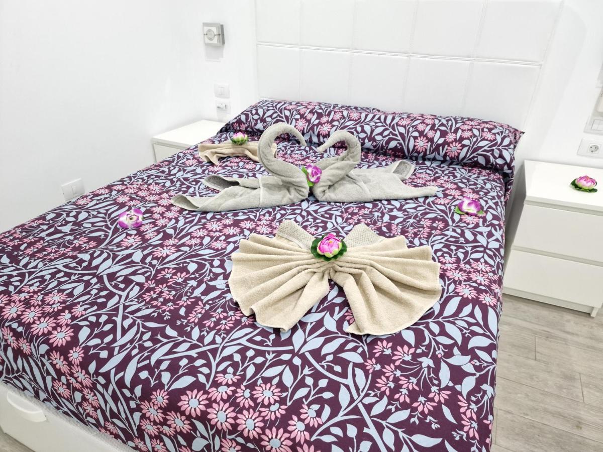 Luxury San Marino Apartment & Pool View Los Cristianos  Buitenkant foto