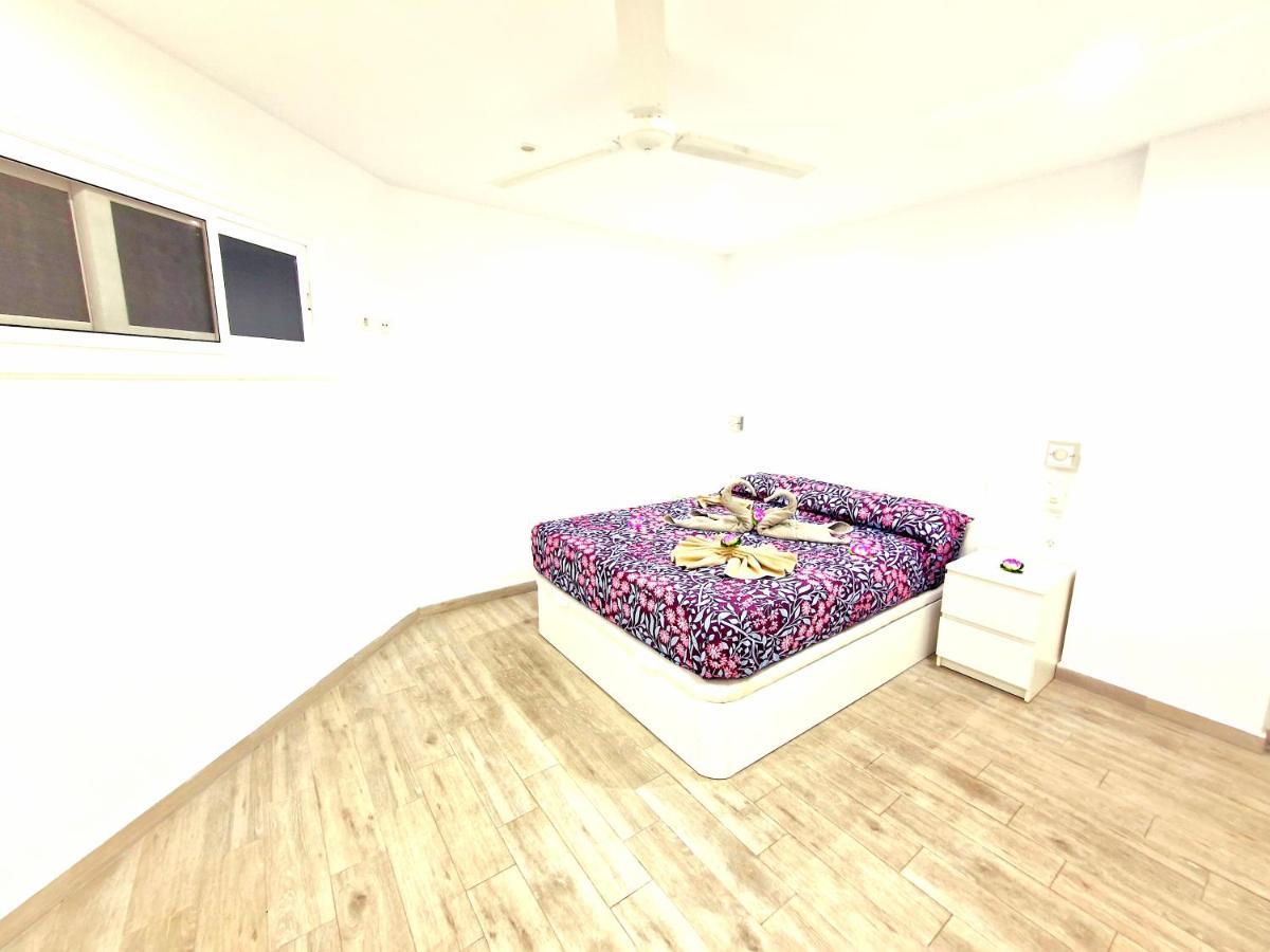 Luxury San Marino Apartment & Pool View Los Cristianos  Buitenkant foto