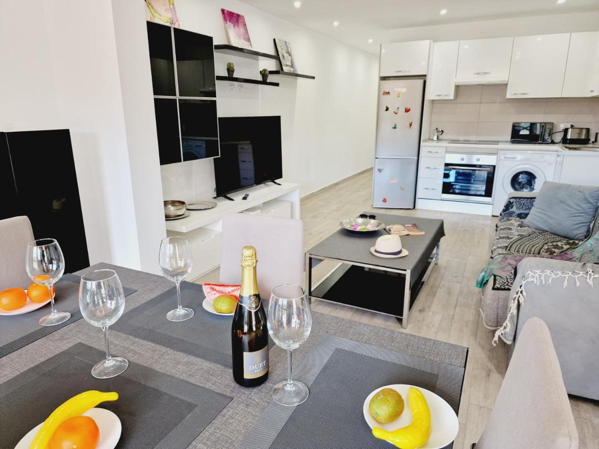 Luxury San Marino Apartment & Pool View Los Cristianos  Buitenkant foto